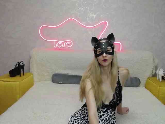 LizzieBrait webcam