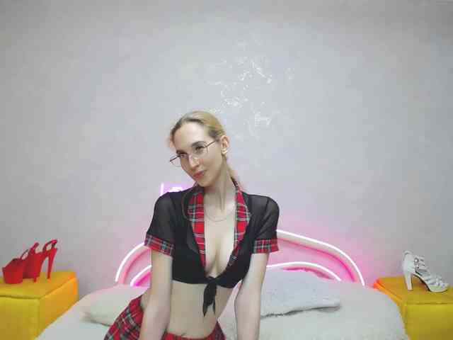 LizzieBrait webcam