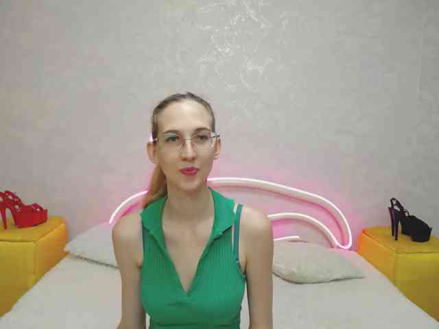 LizzieBrait webcam