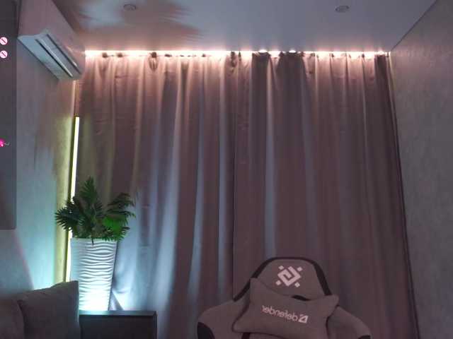 AnuricBriny live cam