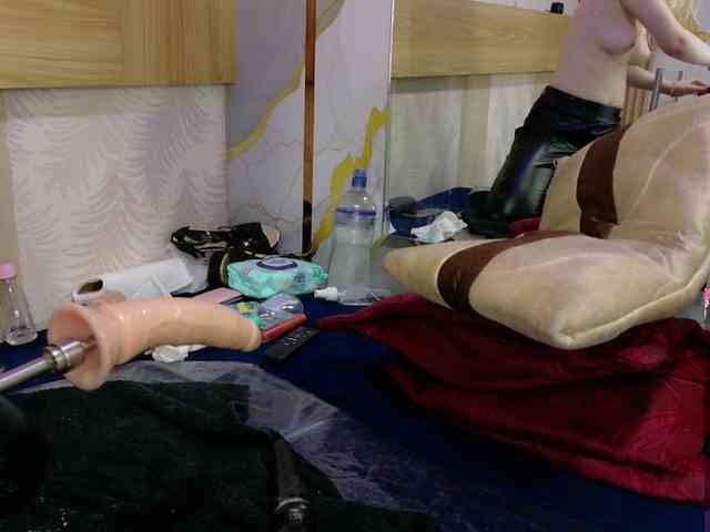 elifblond Live Webcam on BongaCams