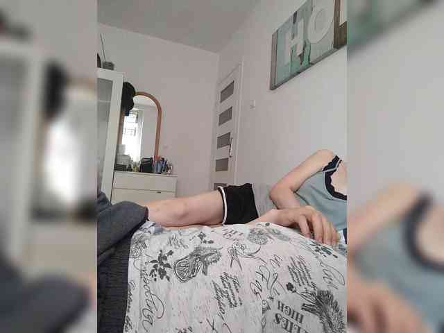 AmorFatiaa webcam