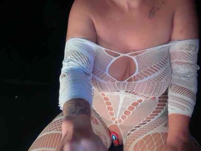 NaughtyCouple8988 webcam