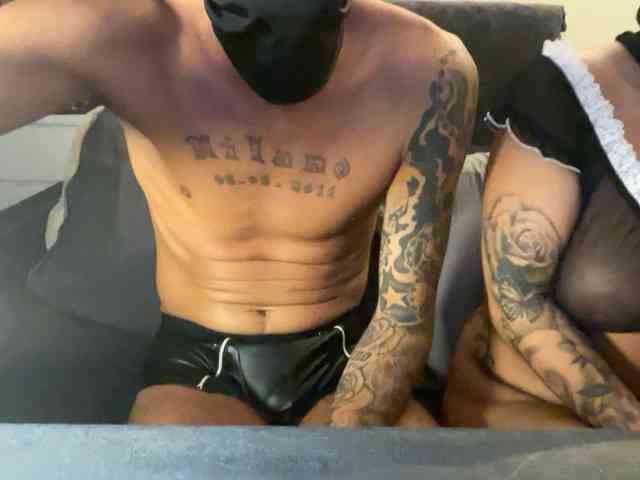 NaughtyCouple8988 webcam