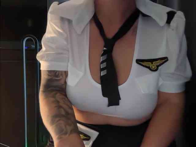NaughtyCouple8988 webcam