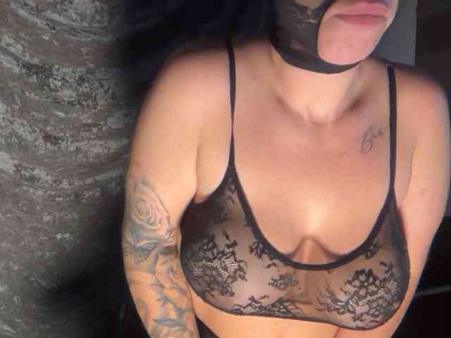 NaughtyCouple8988 webcam