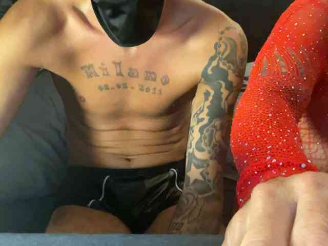 NaughtyCouple8988 webcam