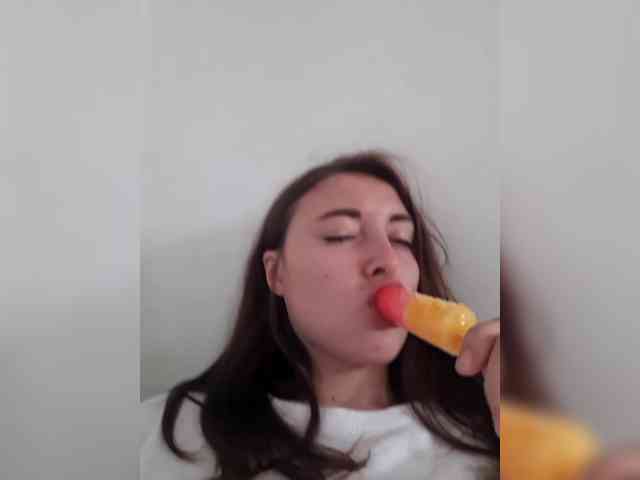 Monika_live webcam
