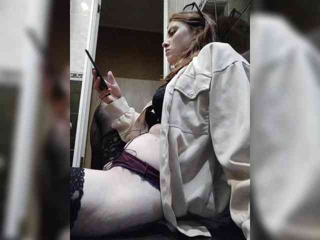 Monika_live webcam