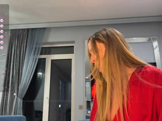 Peeach's BongaCams show and profile