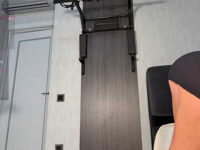 Peeach's BongaCams show and profile