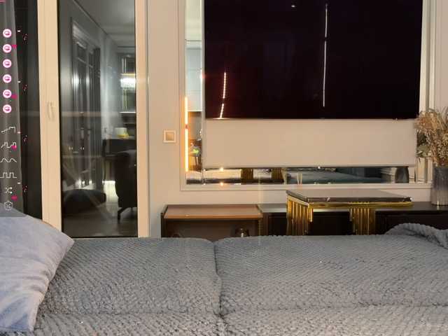 Peeach's BongaCams show and profile