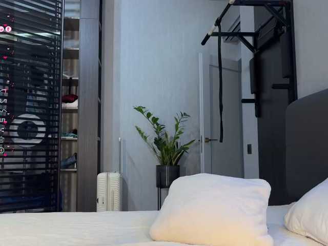 Peeach's BongaCams show and profile