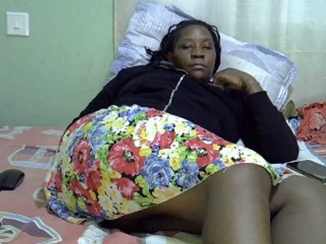 Sexxydivey1's BongaCams show and profile