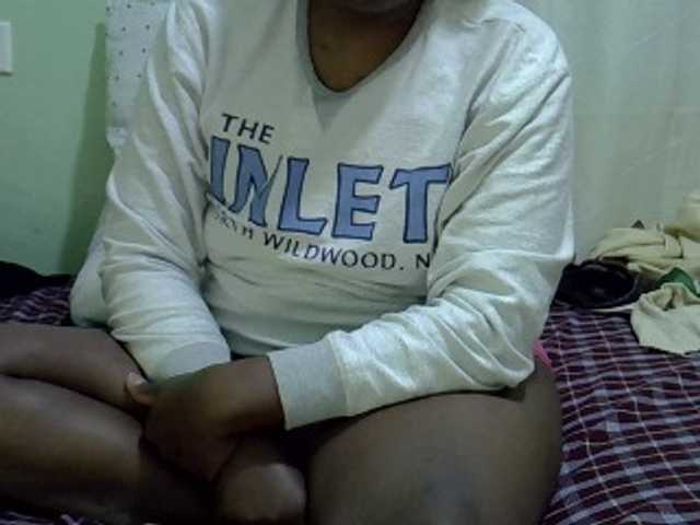 Sexxydivey1's BongaCams show and profile