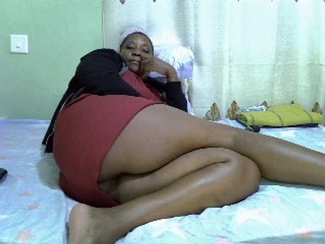 Sexxydivey1's BongaCams show and profile