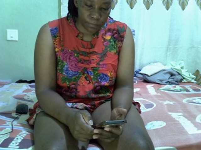 Sexxydivey1's BongaCams show and profile