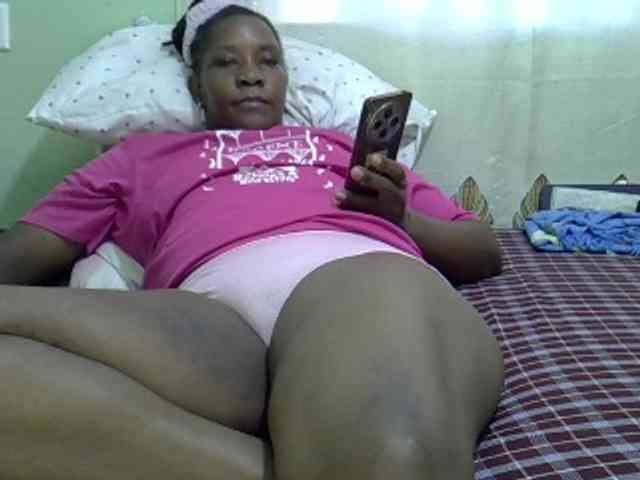 Sexxydivey1 Live Webcam on BongaCams