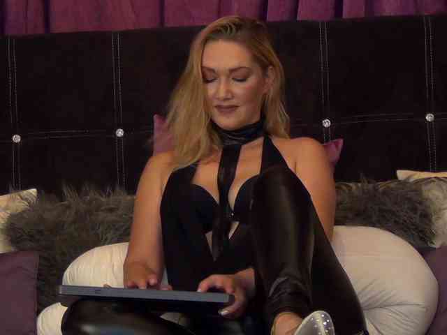 NicoleSinn webcam
