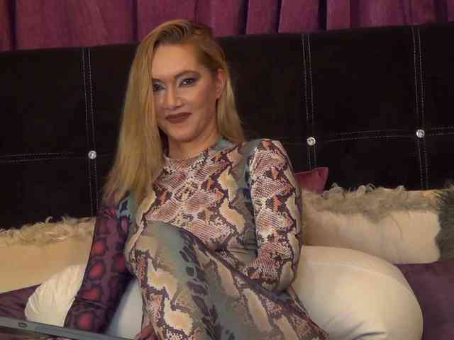 NicoleSinn webcam