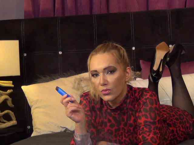 NicoleSinn webcam