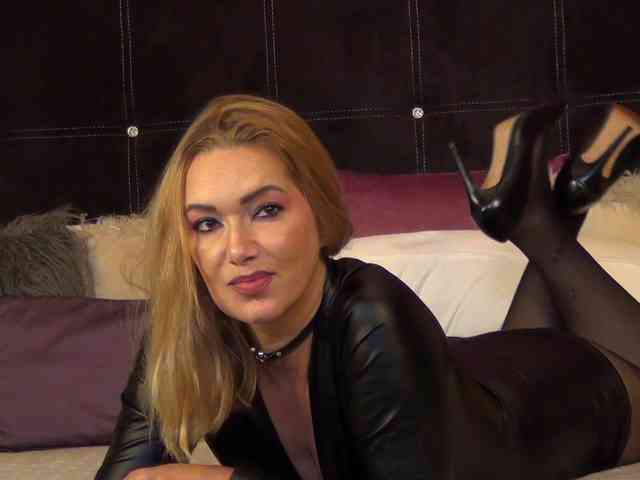 NicoleSinn webcam