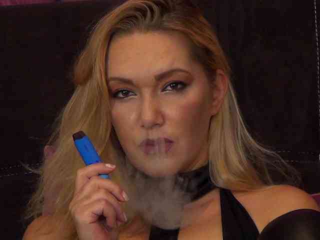 NicoleSinn webcam