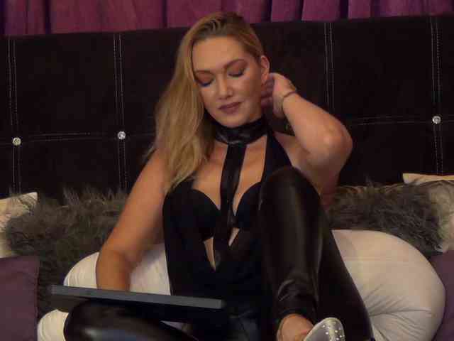 NicoleSinn webcam