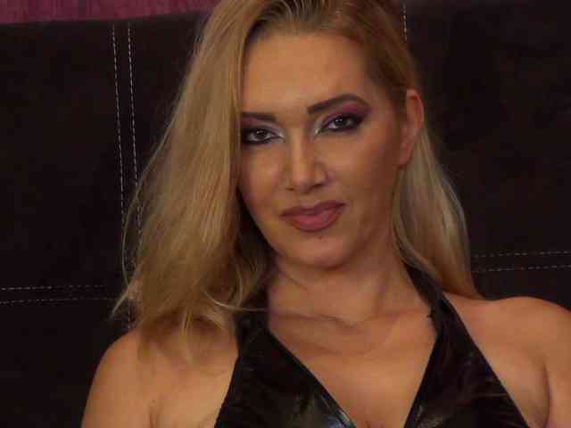 NicoleSinn webcam