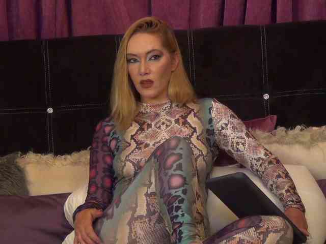 NicoleSinn webcam