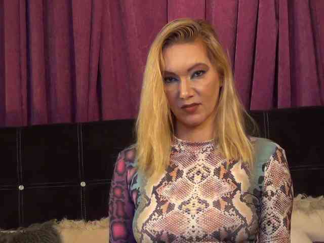 NicoleSinn webcam