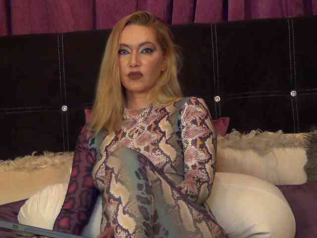NicoleSinn webcam