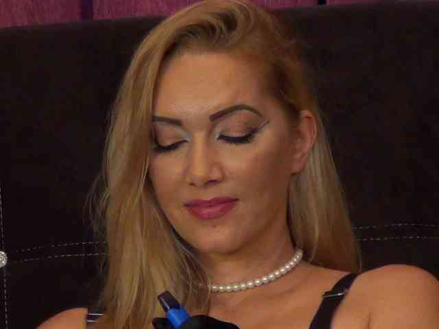 NicoleSinn webcam
