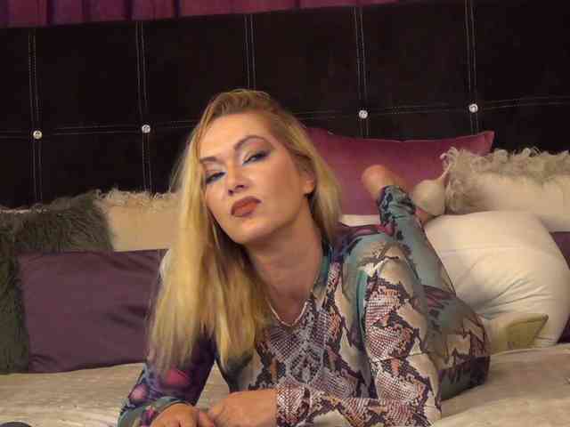 NicoleSinn webcam