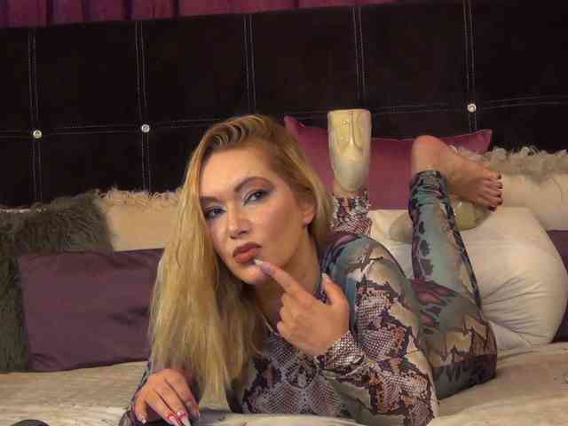 NicoleSinn webcam