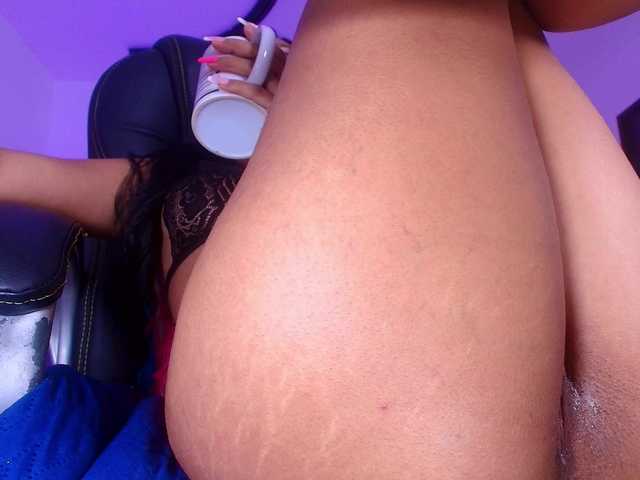 naomi-k's BongaCams show and profile