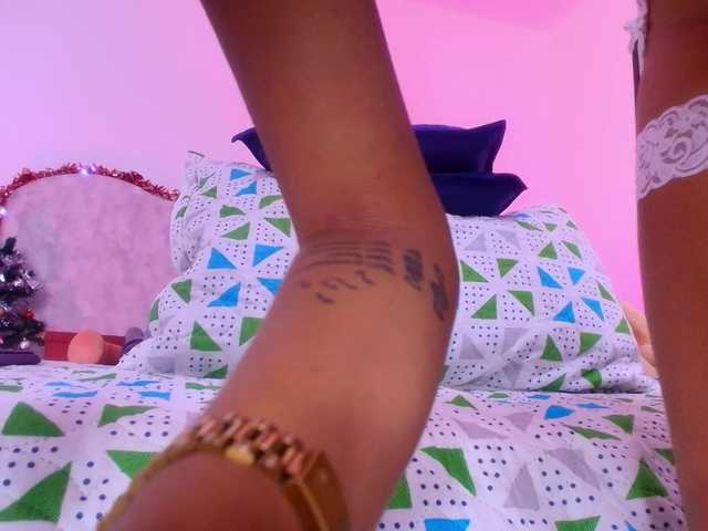 naomi-k's BongaCams show and profile