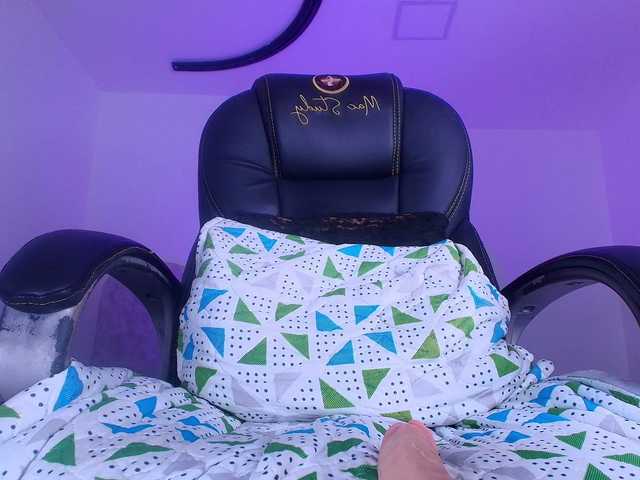 naomi-k's BongaCams show and profile