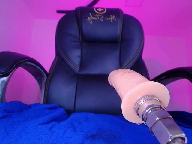 naomi-k's BongaCams show and profile