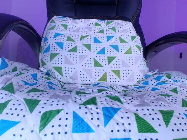 naomi-k's BongaCams show and profile