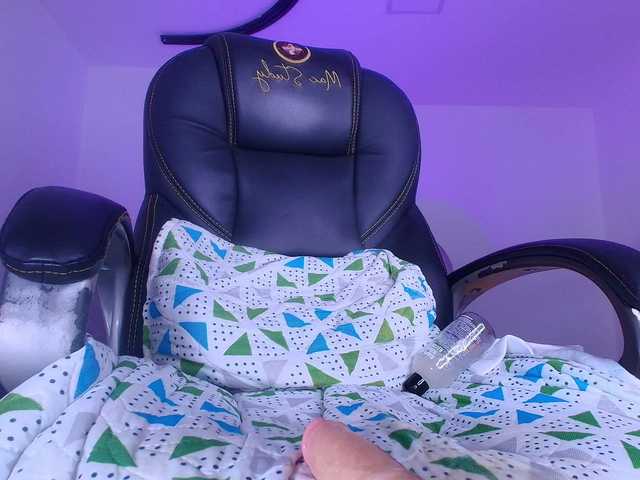 naomi-k's BongaCams show and profile