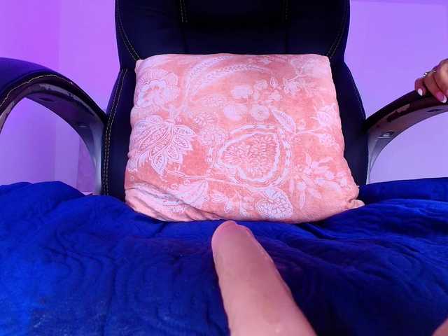 naomi-k's BongaCams show and profile