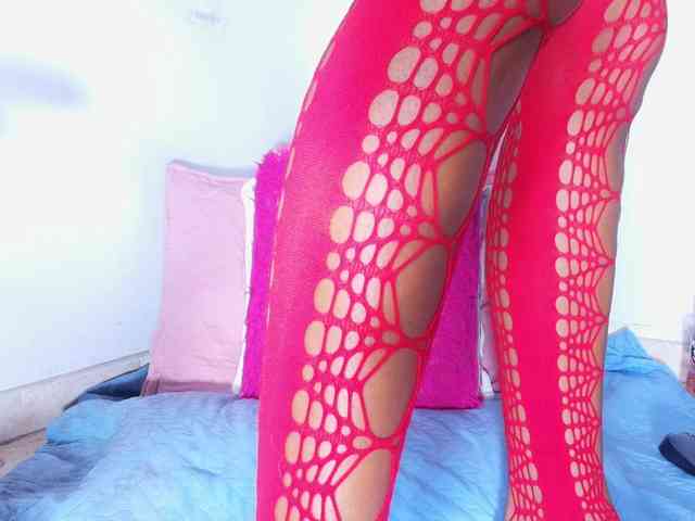 naomi-k webcam