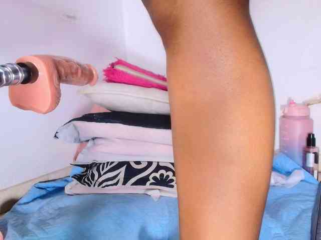 naomi-k Live Webcam on BongaCams