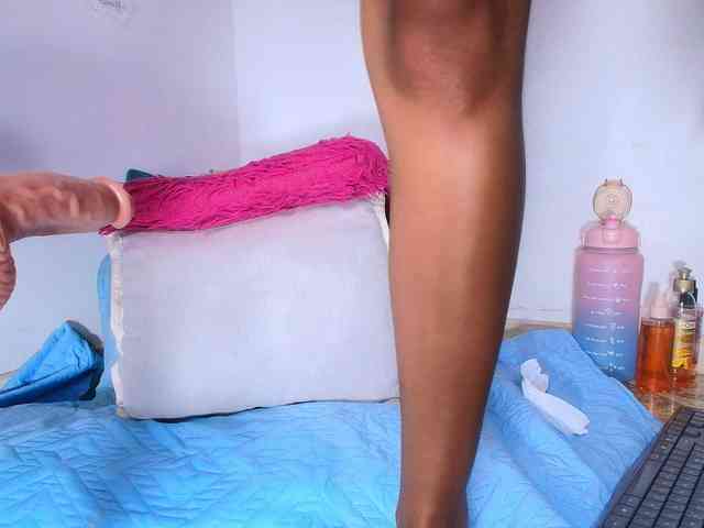 naomi-k webcam