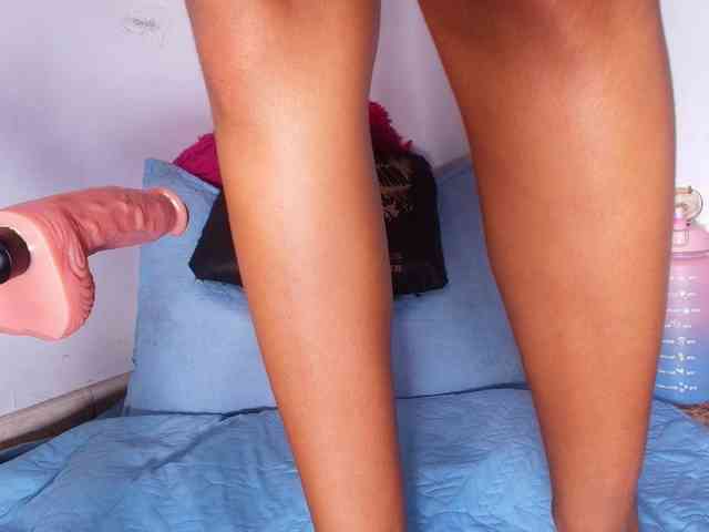 naomi-k webcam