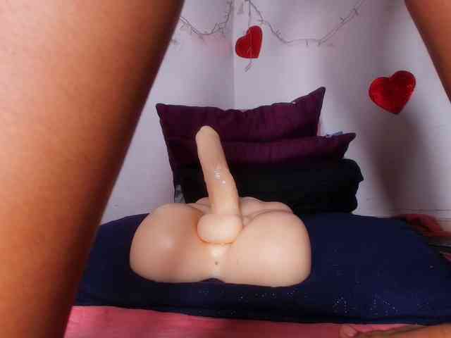 naomi-k webcam