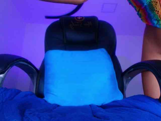 naomi-k Live Webcam on BongaCams