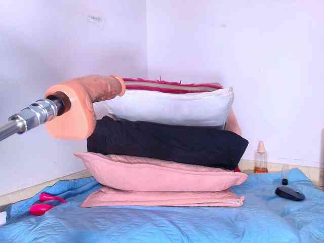 naomi-k webcam