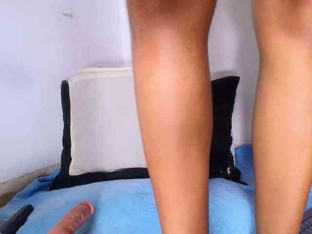 naomi-k webcam